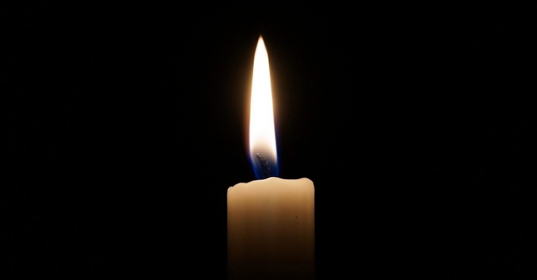 candle-2038736_1280